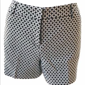 BLACK AND WHITE PATTERN SHORTS